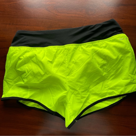 Nike shorts - Picture 5 of 9